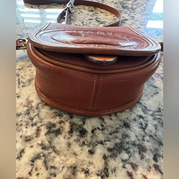 Dooney & Bourke Duck Bag- Vintage - Picture 8 of 15